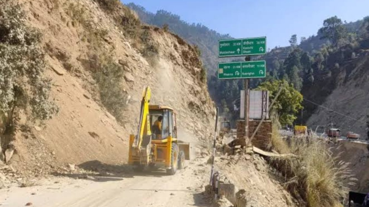 अल्मोड़ा-हल्द्वानी highway Road Blockage से एक हफ्ते तक संकट, छोटे वाहनों को मिली राहत