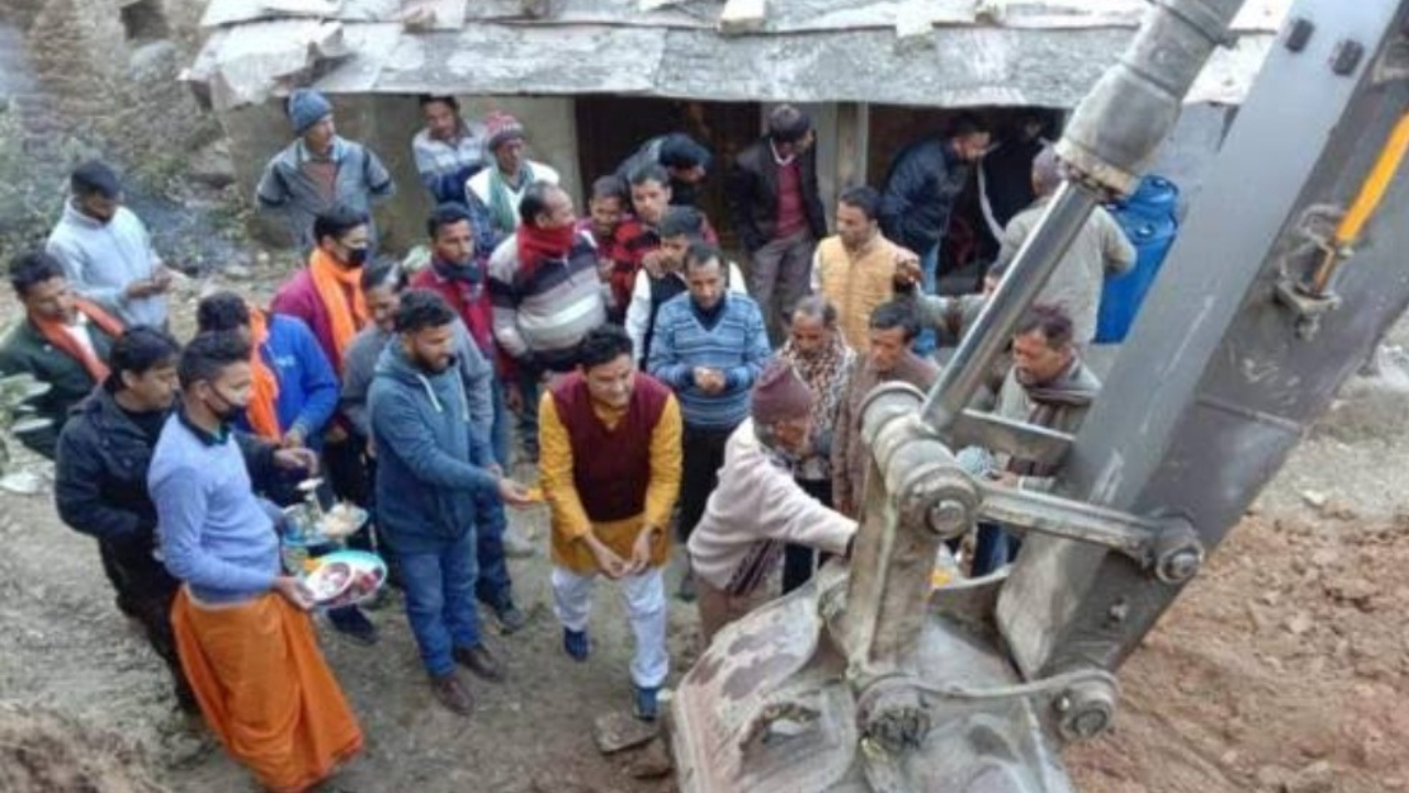 Bhimtal में शुरू हुआ नया Road Construction Project, ग्रामीणों में खुशी की लहर