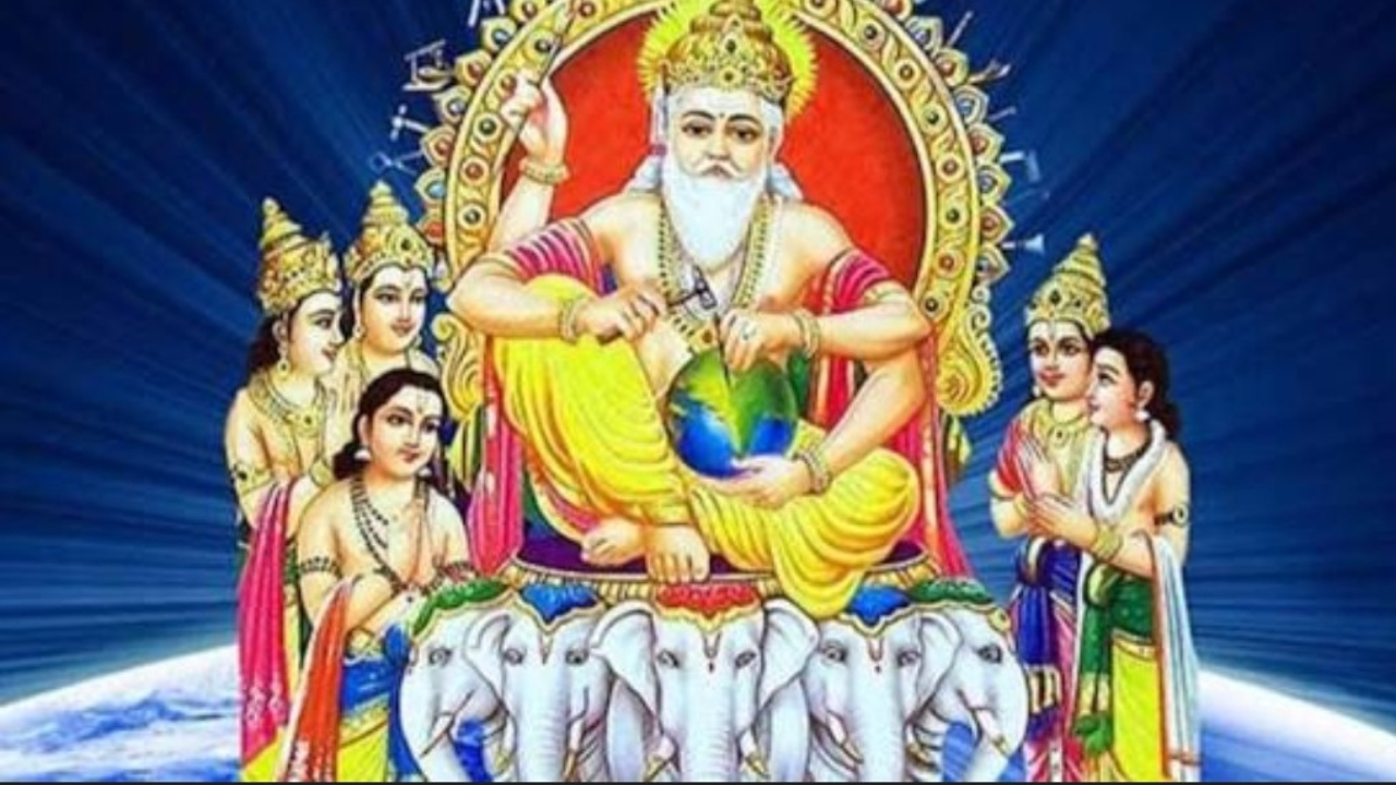 Vishwakarma Day: ITI परिसर में धूमधाम से मनाया गया विश्वकर्मा पूजा